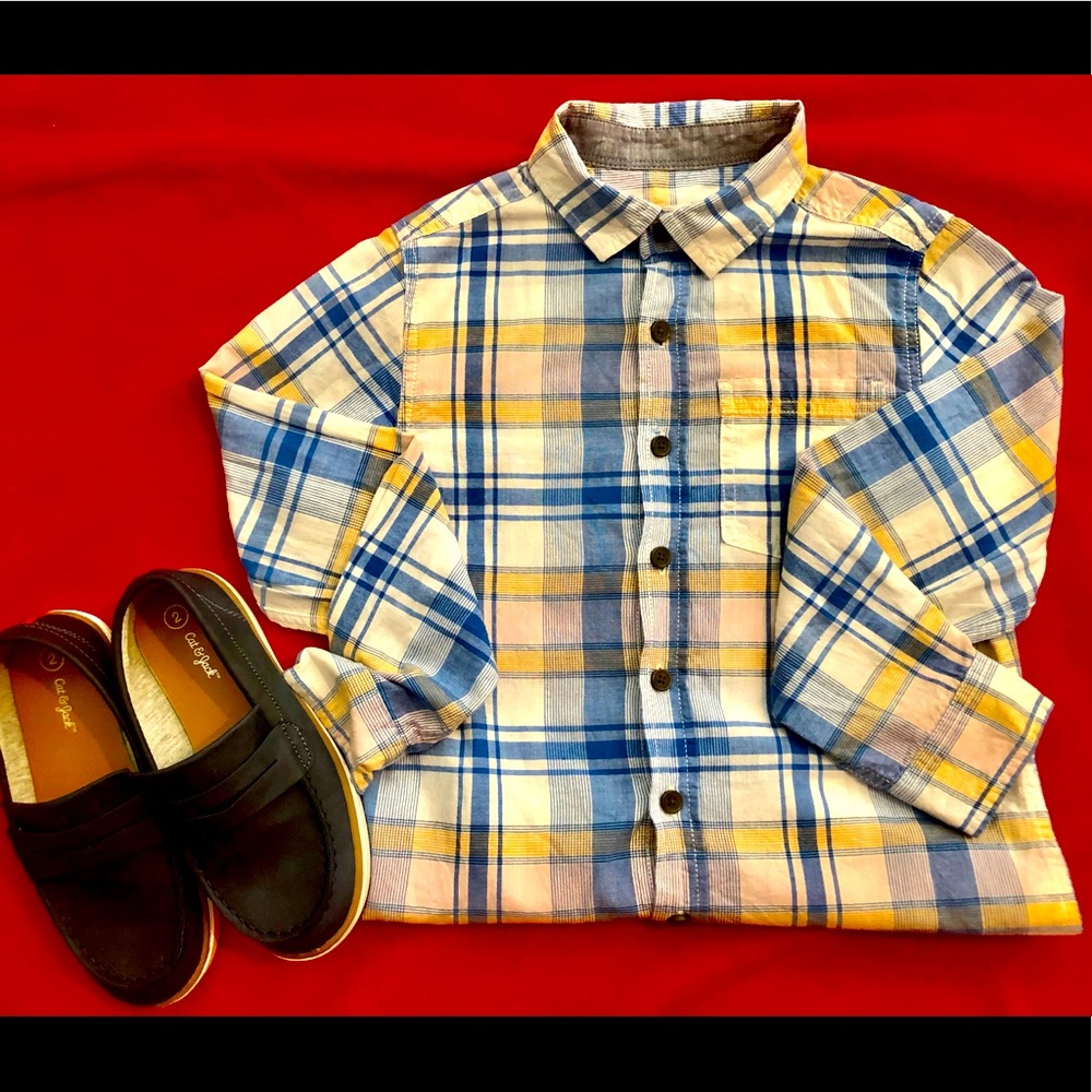 Cat & Jack plaid shirt. Excellent condition. Perfect for spring